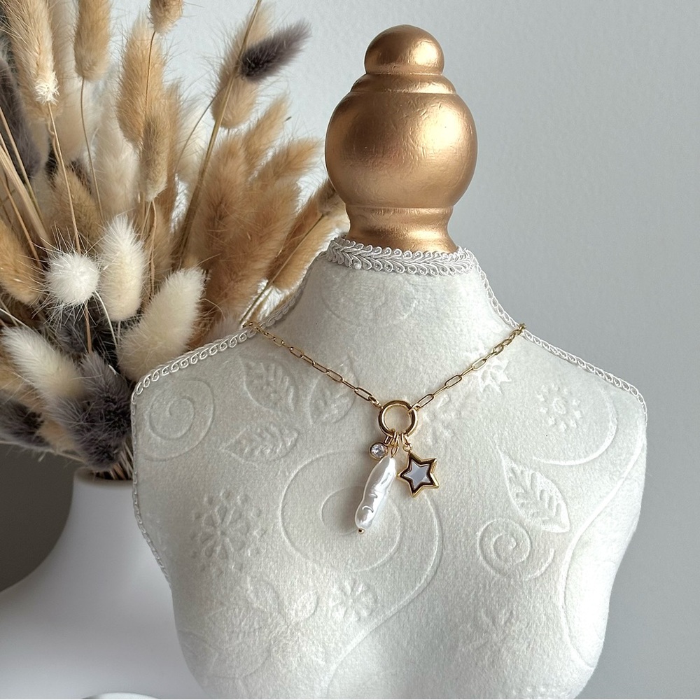 ◾️18K Gold Plated Star Pendant Cham Necklace